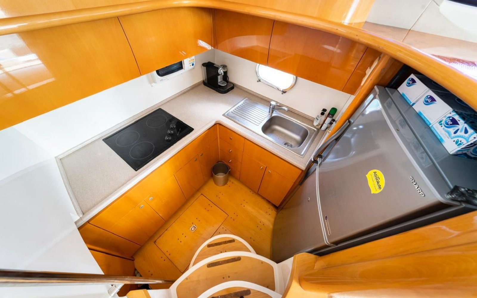 52 feet cruise-Amanostravel-tour