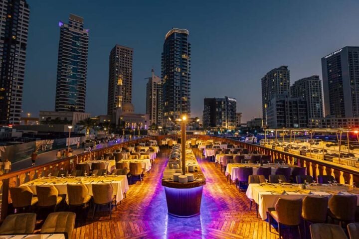 Creek-Dubai-Dinner-amanostravel